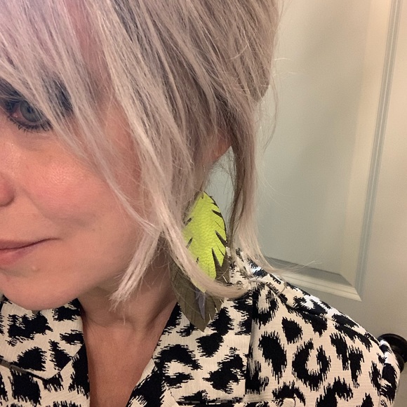 Meet your Posher, Holly - Picture 3 of 13